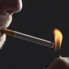 Ενθαρρύνουν
τους
καπνιστές τα
σήματα
απαγόρευσης